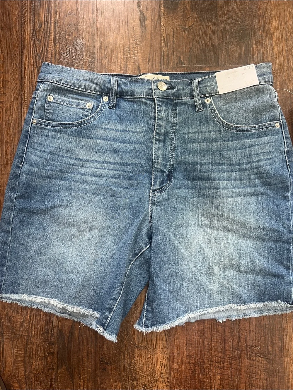 On Trend Frayed Denim Shortd